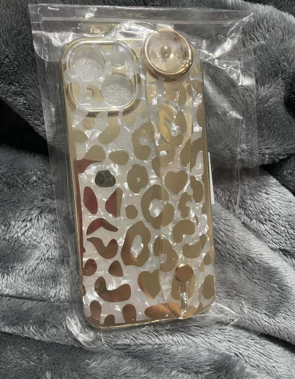 AYABUCO Golden Plating Leopard Print iPhone 15 Case with Wrist Strap Kickstand